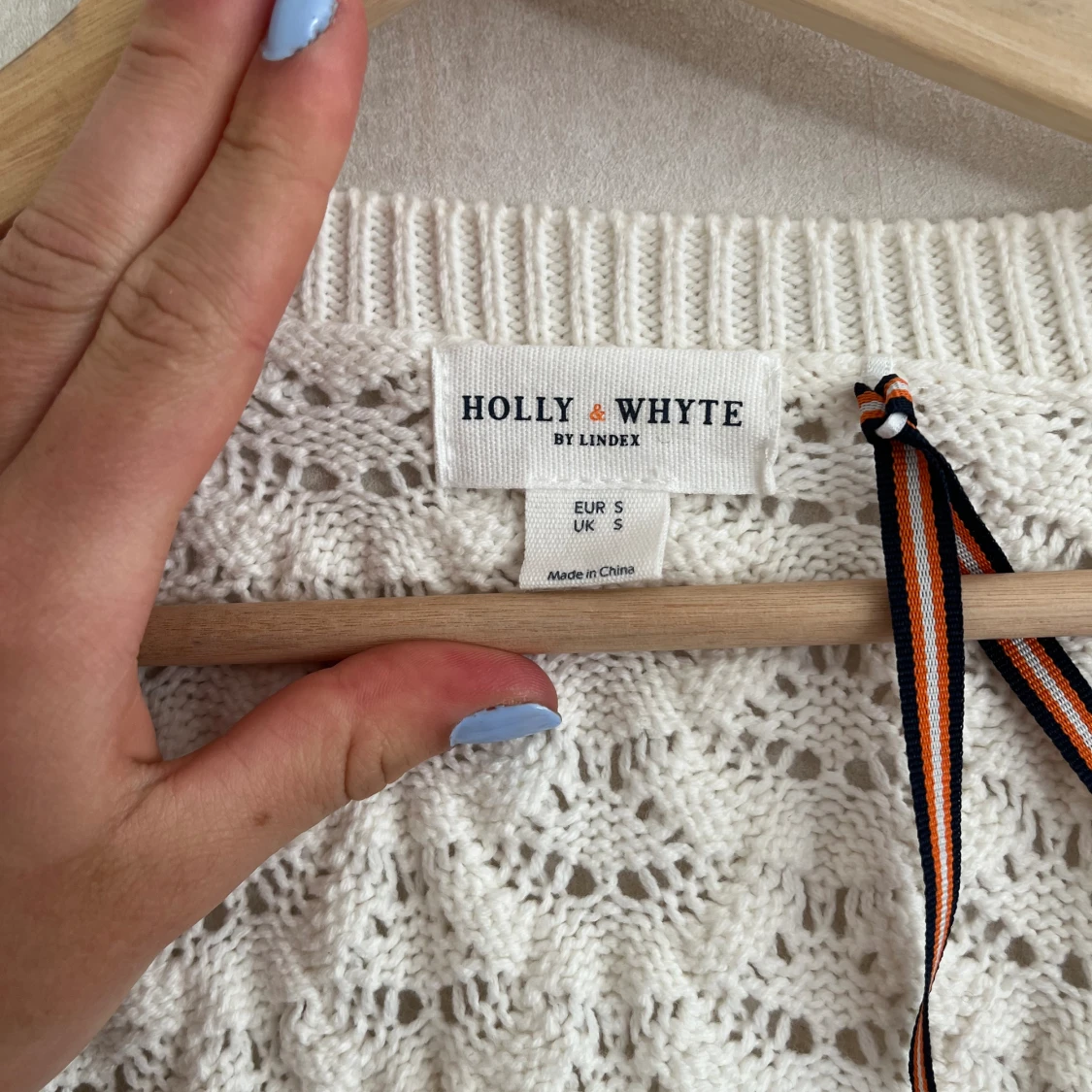 Vit stickad kofta - 92