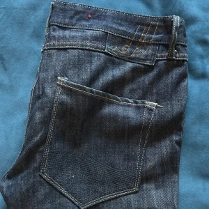 Jeans Jack & Jones - Oanvända jeans, mörkblå. W36 L32. Jack & Jones TIM.