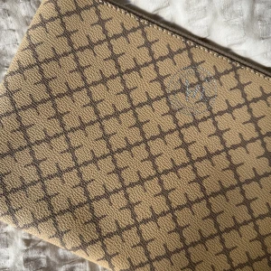 By Malene Birger clutch - Clutch från By Malene Birger. Så gott som ny.