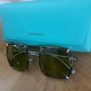Tiffany co solglasögon  - Använda en gång
