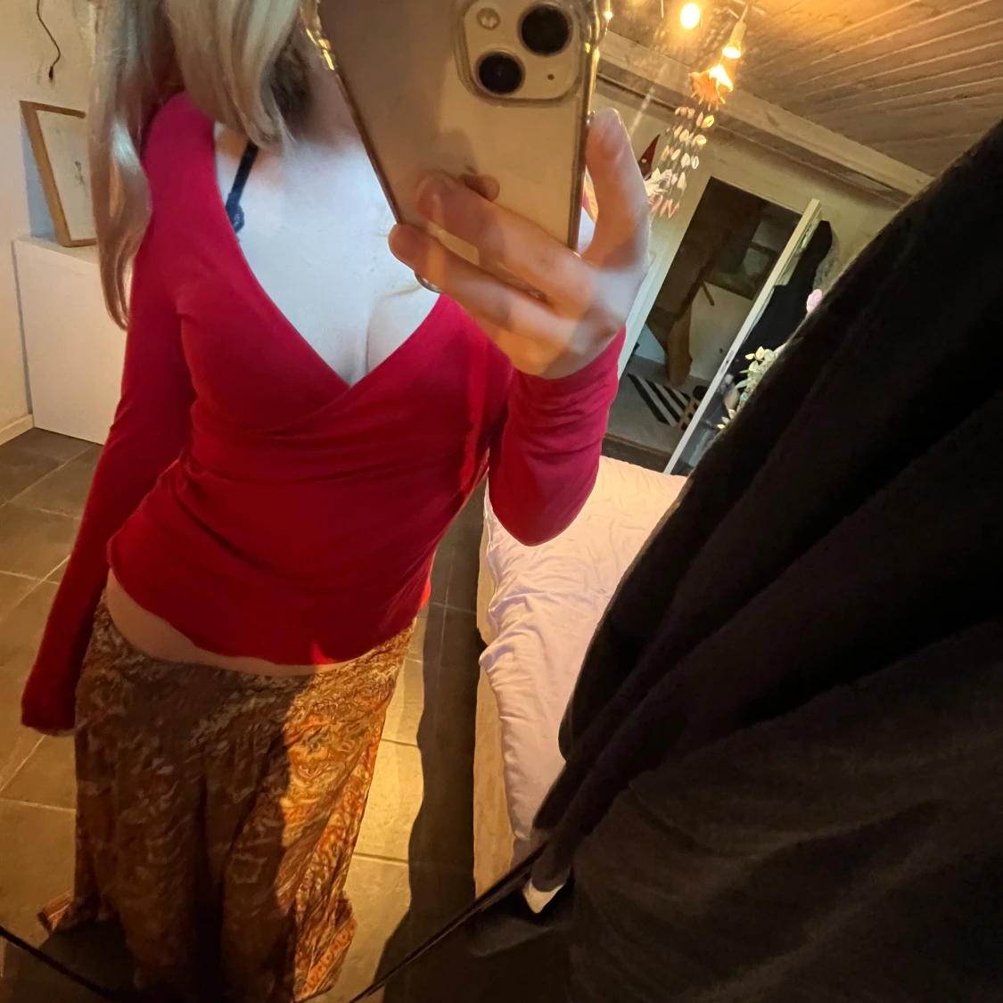 röd långärmad tröja