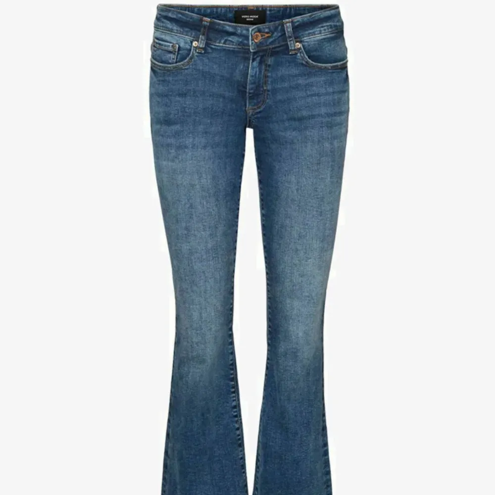 Lågmidjade jeans från vero Moda, nyskick. Pris kan alltid diskuteras . Jeans & Byxor.