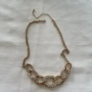 Guldigt halsband 