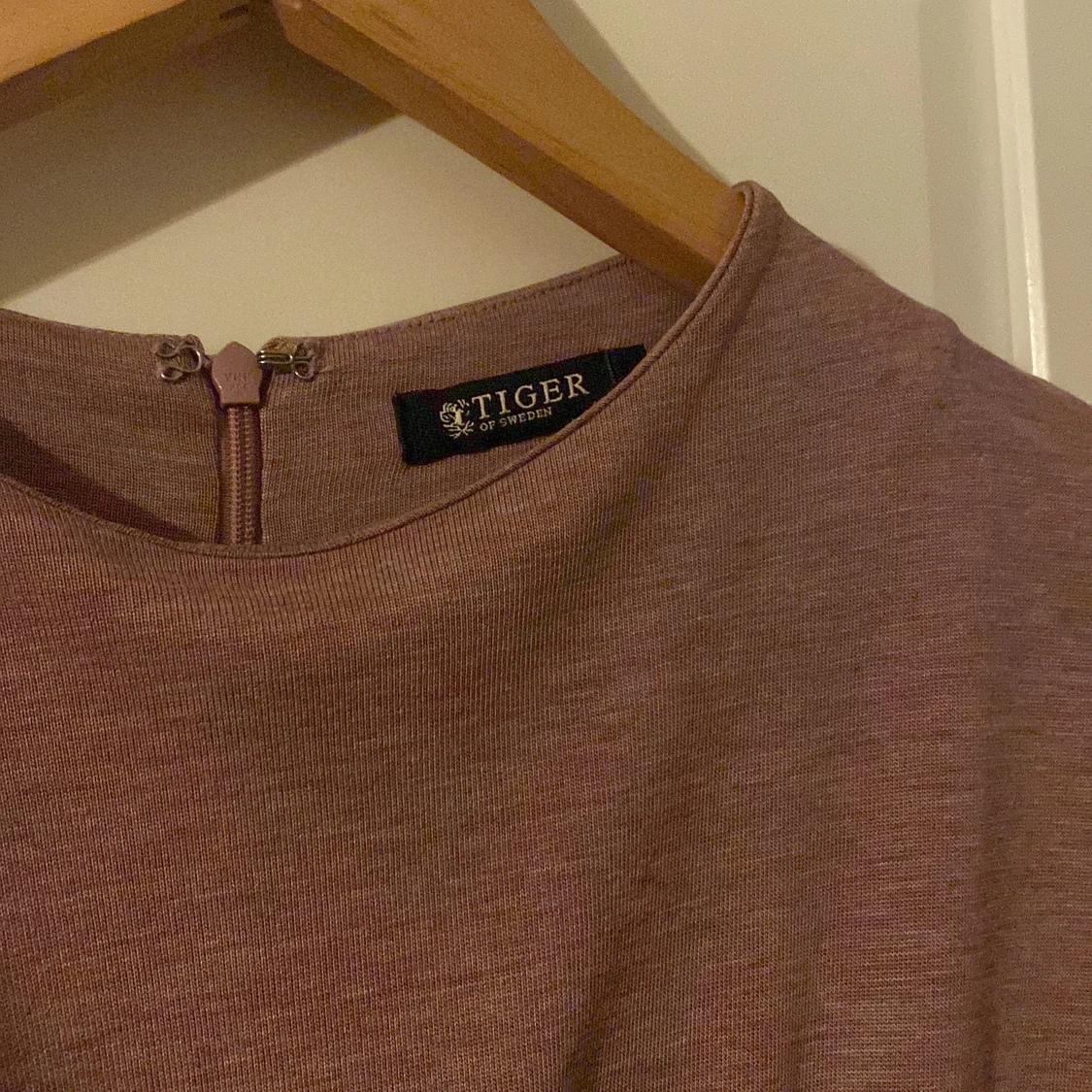 Syrenlila klänning från tiger  - 90