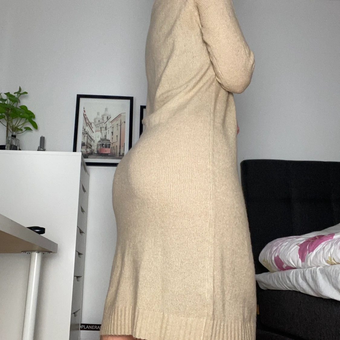 Beige stickad klänning - 91