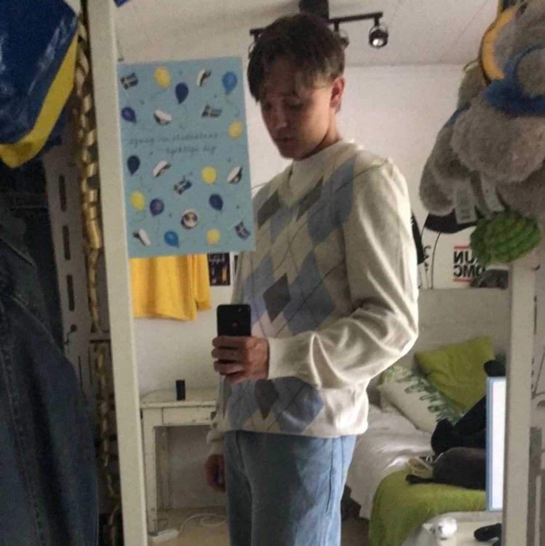 Stickad tröja med mönster