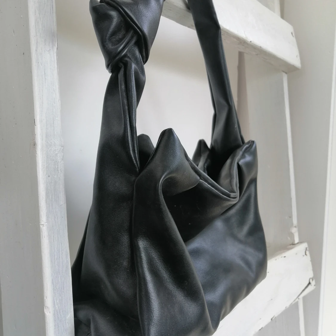 Liten svart väska - 90