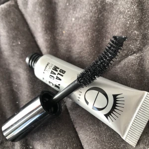 Mascara - Helt ny mascara. Aldrig använd.