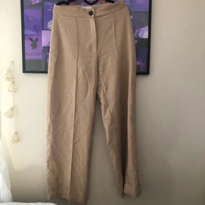 Kostymbyxor - Superfina kostymbyxor som sitter väldigt bra i lår och rumpa och sedan blir raka i benen💞 strl 42   70kr +frakt 💞