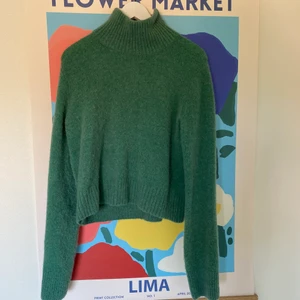 Stickad tröja ARKET - Använd ett fåtal gånger. Strl S