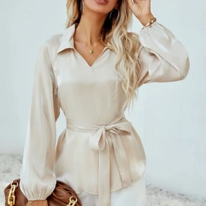 Tröja - Oanvänd väldigt fin tröja, slutsåld på alla sidor