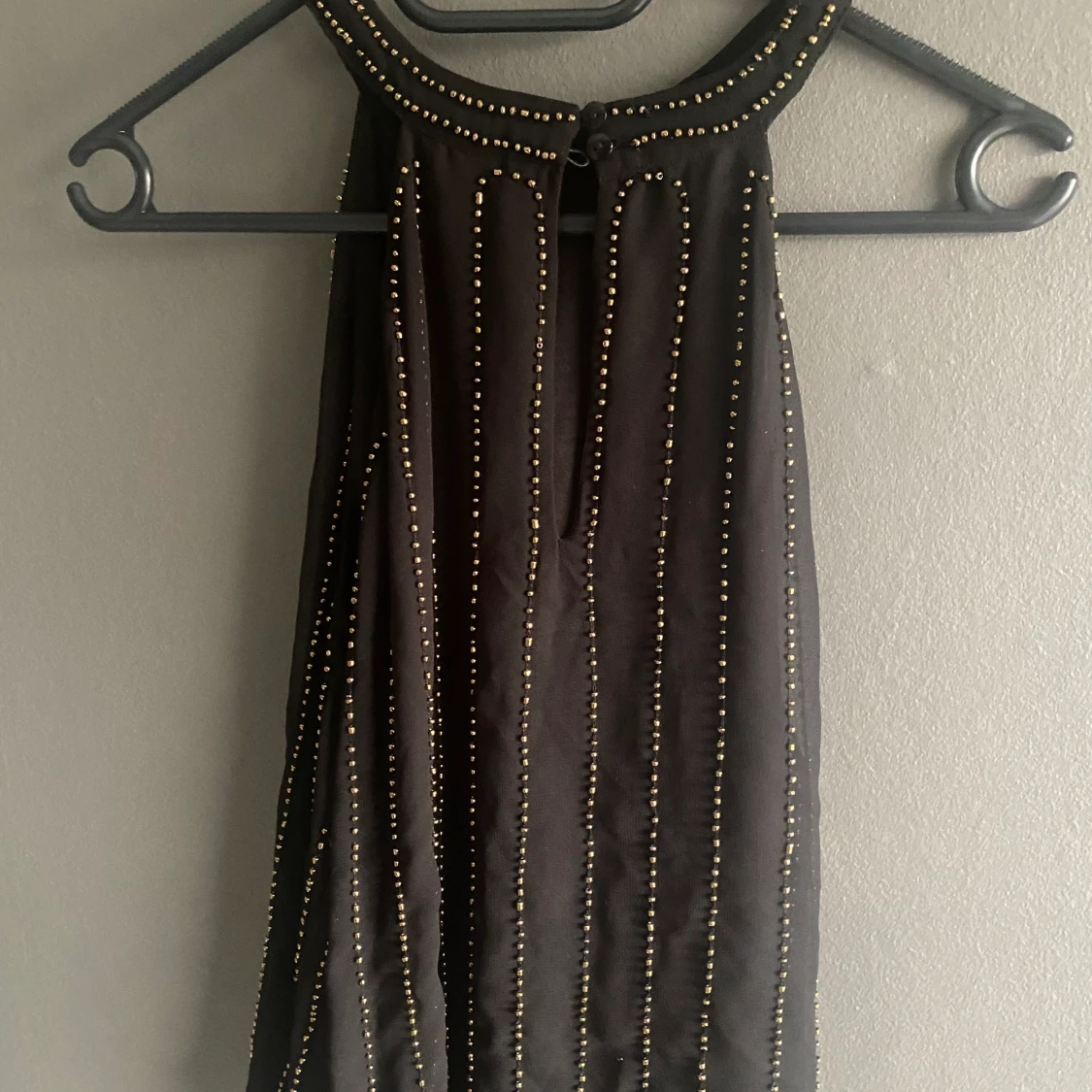 svart guldig topp - 91