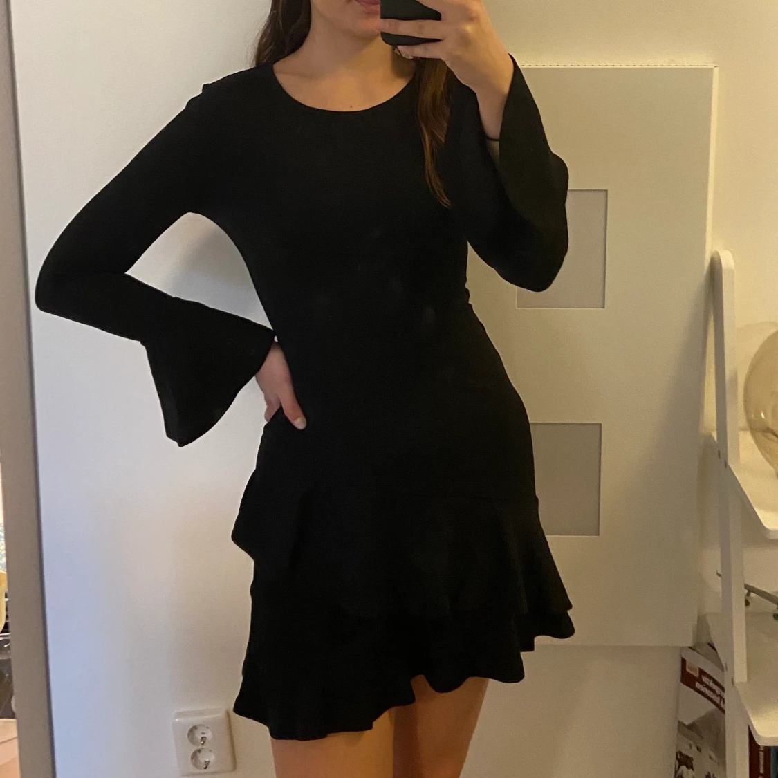 Klänning med volang 