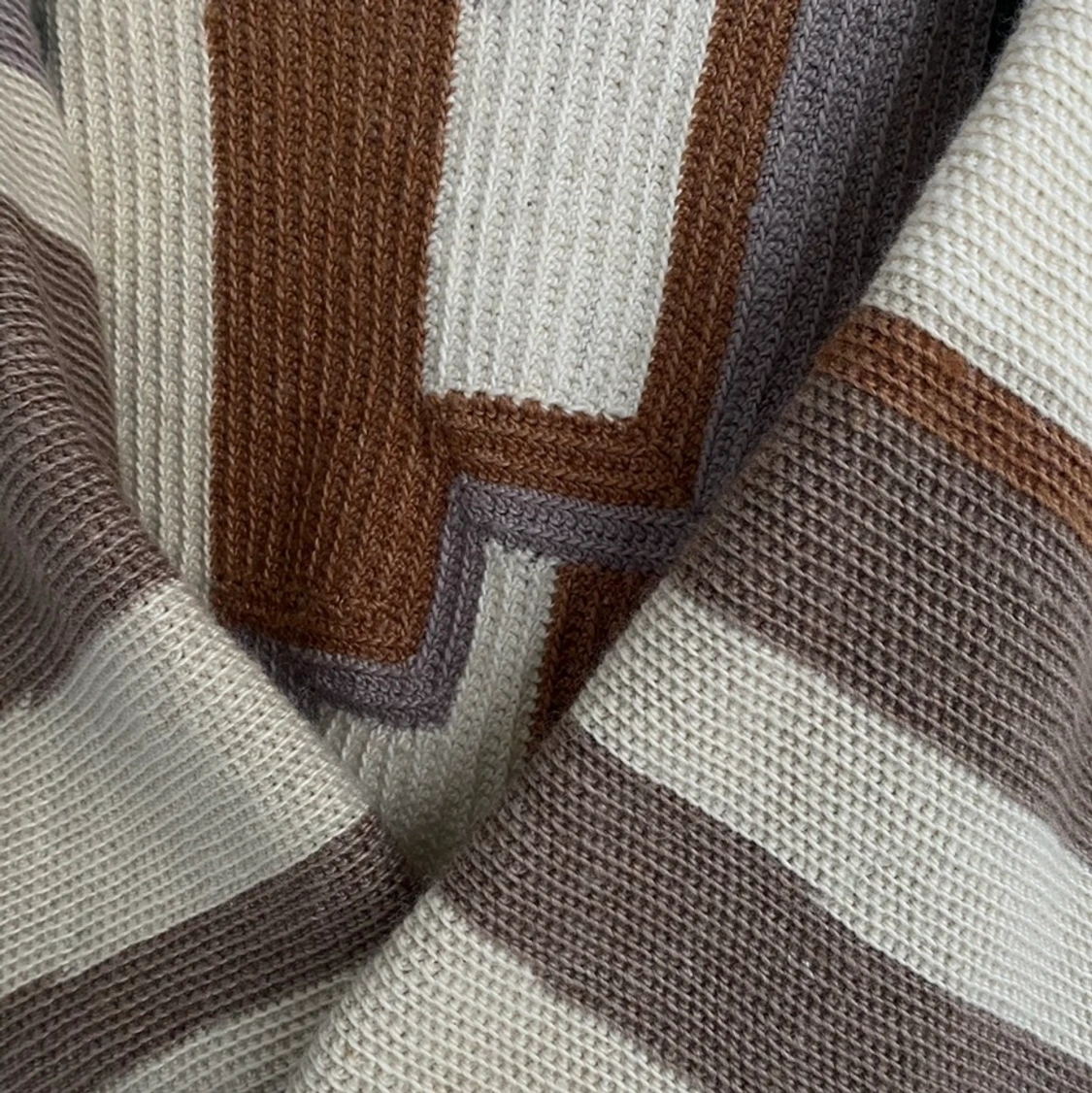 Handmade knit sweater - 91