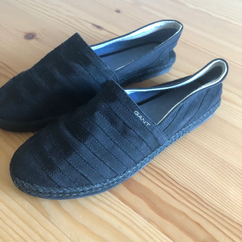 Svarta skor/espandrillos från Gant, storlek 36. Enbart provade. . Skor.