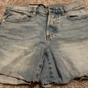 Short - Jag har köpt 2st för samma storlek därför vill jag sälja den här. Short är från Lager 157 för 150kr.