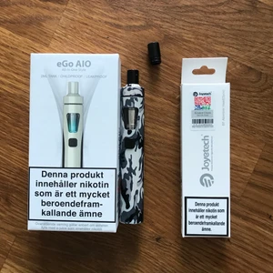 Vape - Säljer då min vape då jag har skaffat en ny men denna funkar som den ska o de är inga problem med den! Man får med ett nytt munstycke och sladd för att ladda. Säljer även 4 nya coils till den! Tsm säljer jag allt för 300!  Annars 250 för vapen och 100 för coils! 