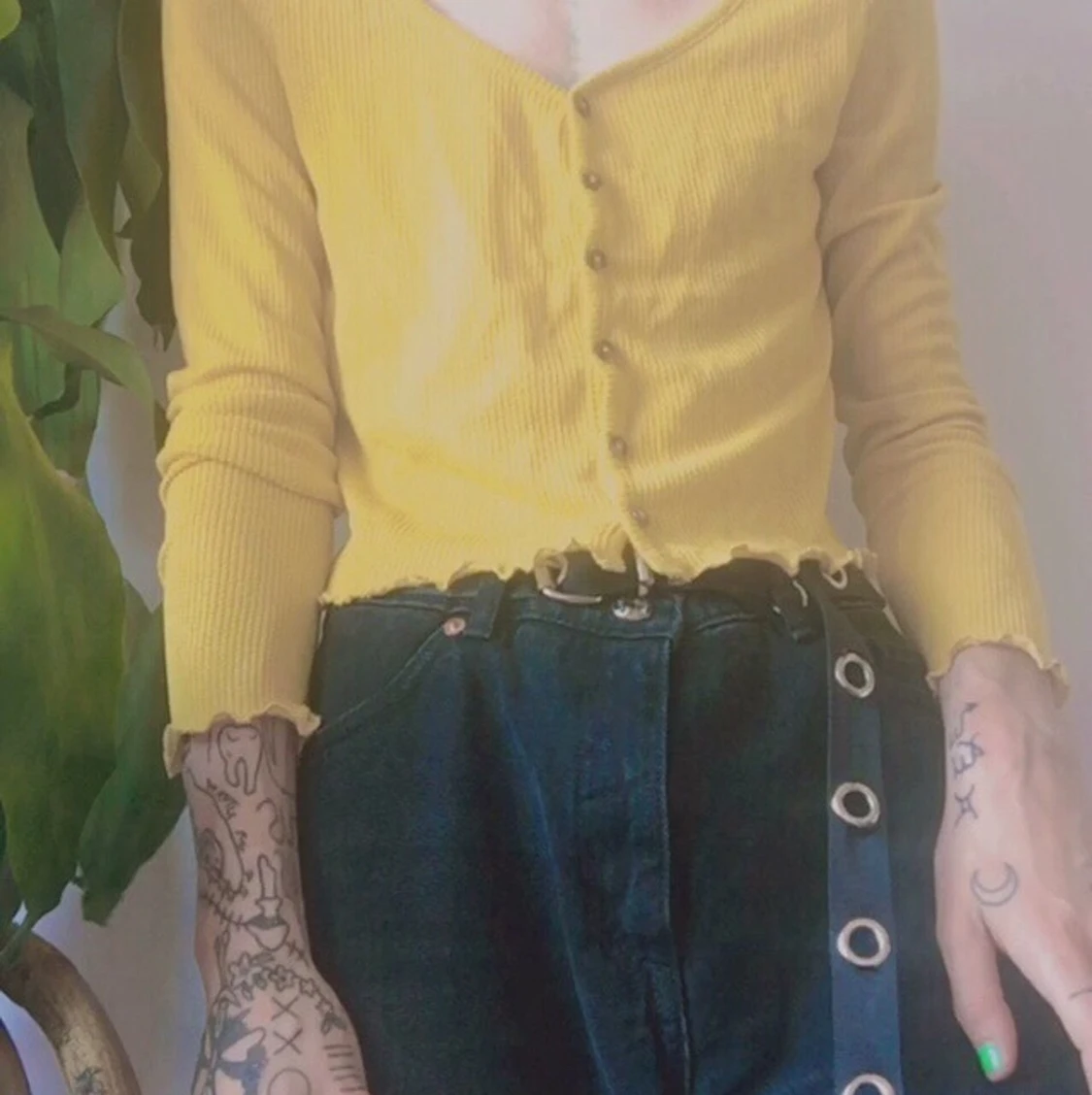 Långärmad topp med knappar 