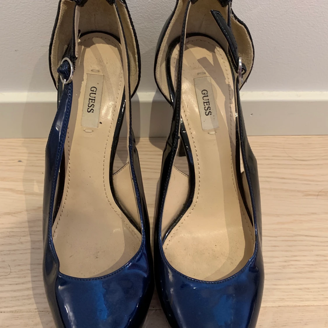 Guess killer heals 9cm size 40