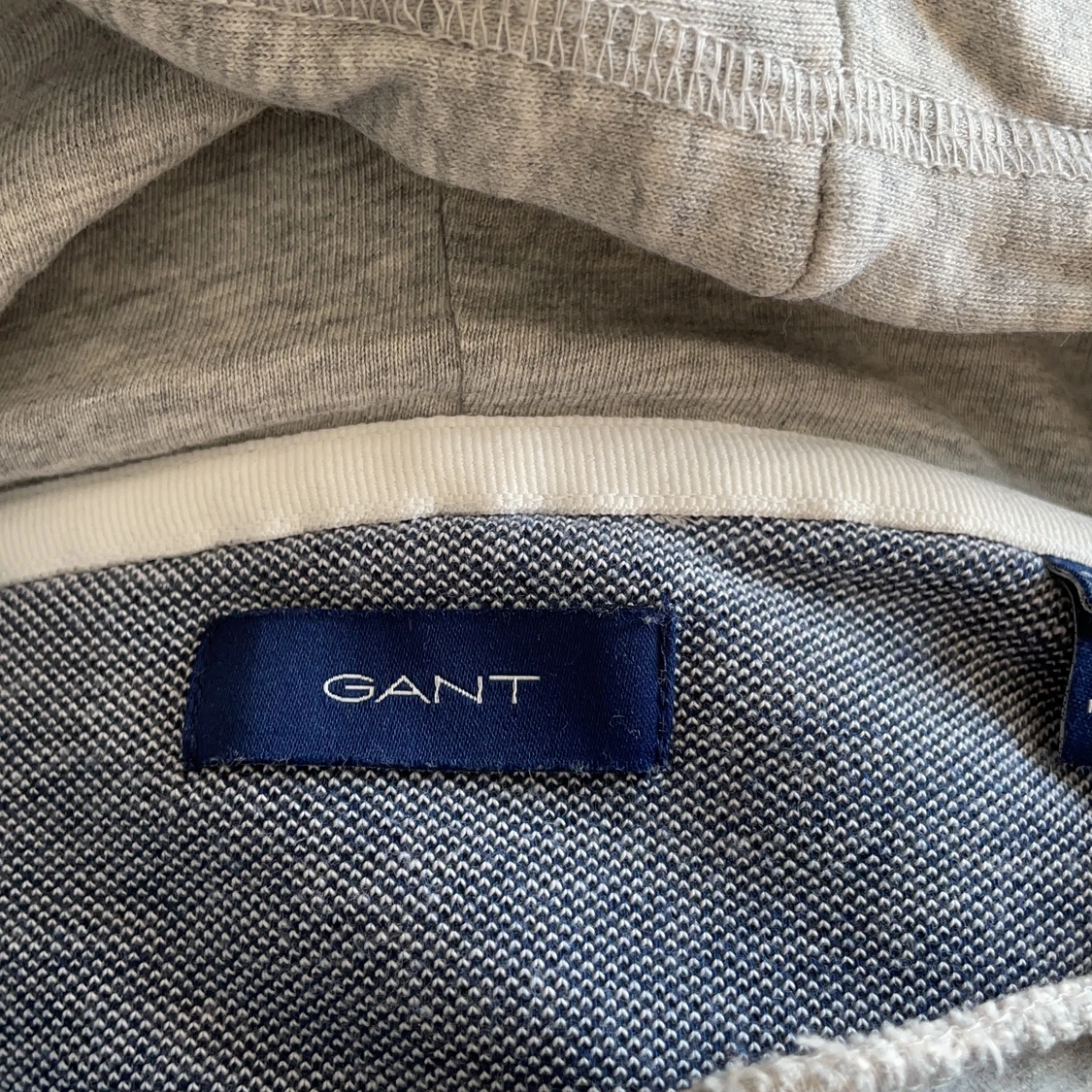 Ljusgrå hoodie - 91