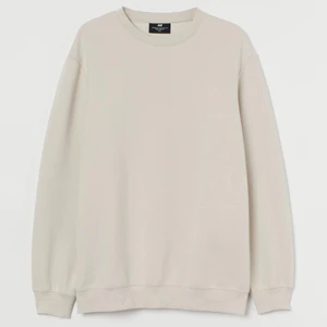 Beige sweatshirt🤎 - Beige sweatshirt🤎 knappt använd köpt på herravdelningen, storlek L🤎