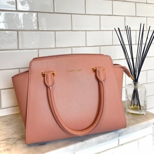 Väska  - Jättesöt rosa väska. 