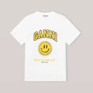 säljer min ganni t-shirt  - använd fåtal gånger! storlek S🥰😇