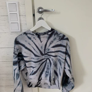 Sweatshirt - Snygg sweatshirt i storlek XS, bra skick!