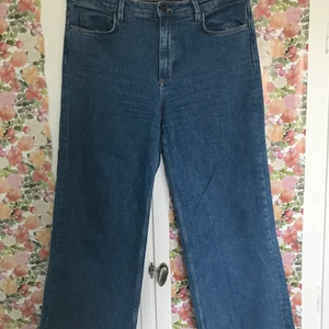 Dobber, storlek 44 - Superfina jeans som är för tjata på mig! 