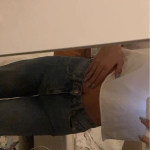 Jeans  - Jeans från lager 157 använda ksk 2 ggr jätte fina säljer pg av har massa andra fina jeans storlek xs 