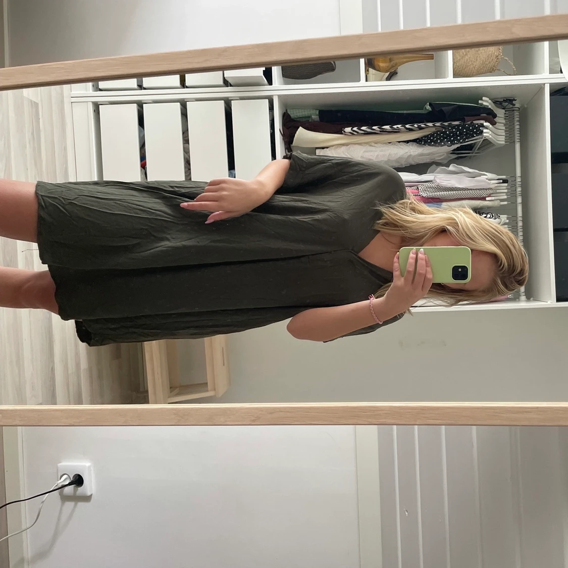 Militärgrön klänning