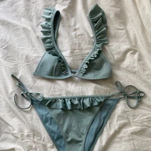 Bikini - Fin blå bikini! Oanvänd då den var förliten.