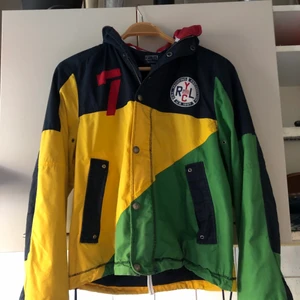 Polo by Ralph Lauren Jacka - Medium. Tunn men varm jacka som andas. 