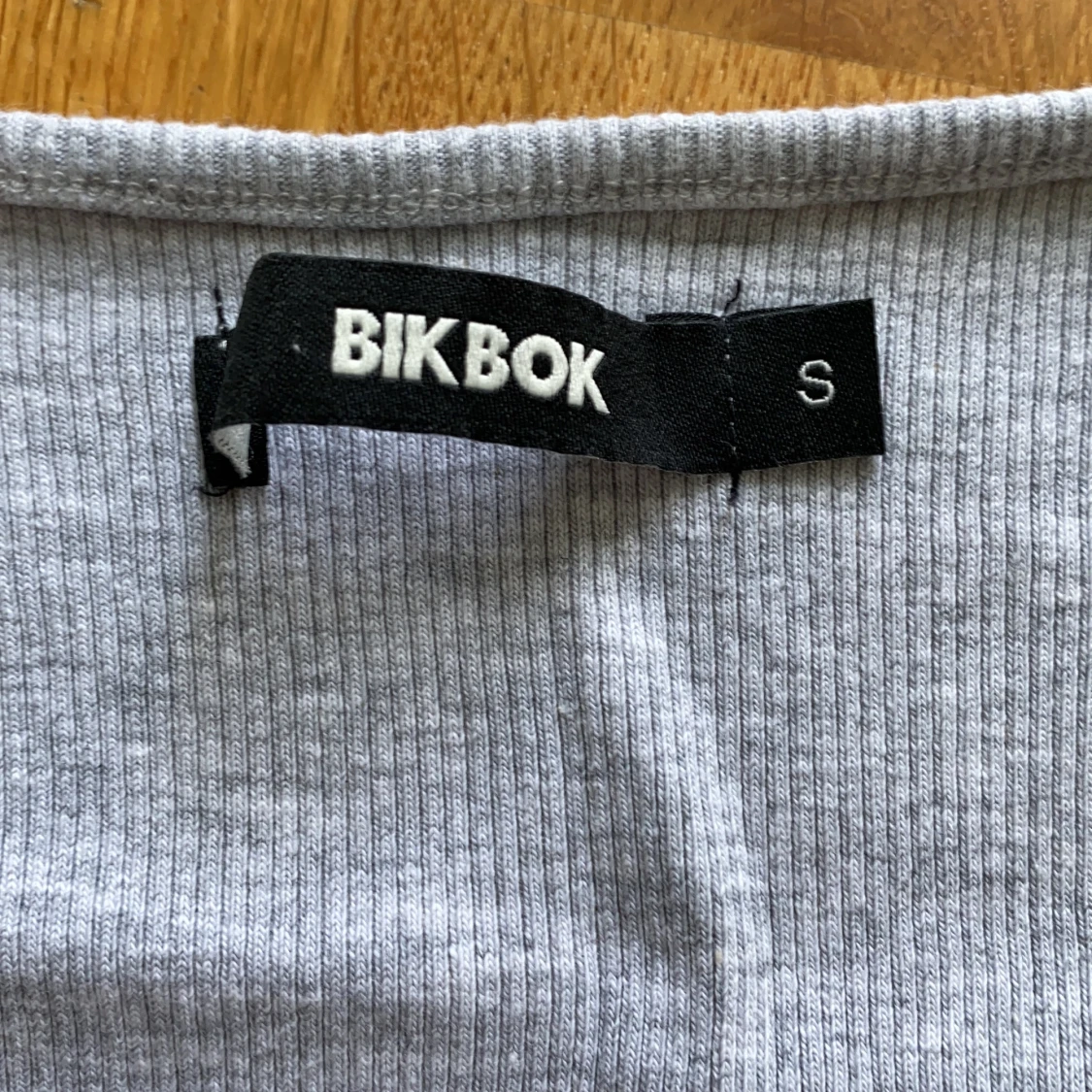 Grå klänning från Bikbok strl S - 91