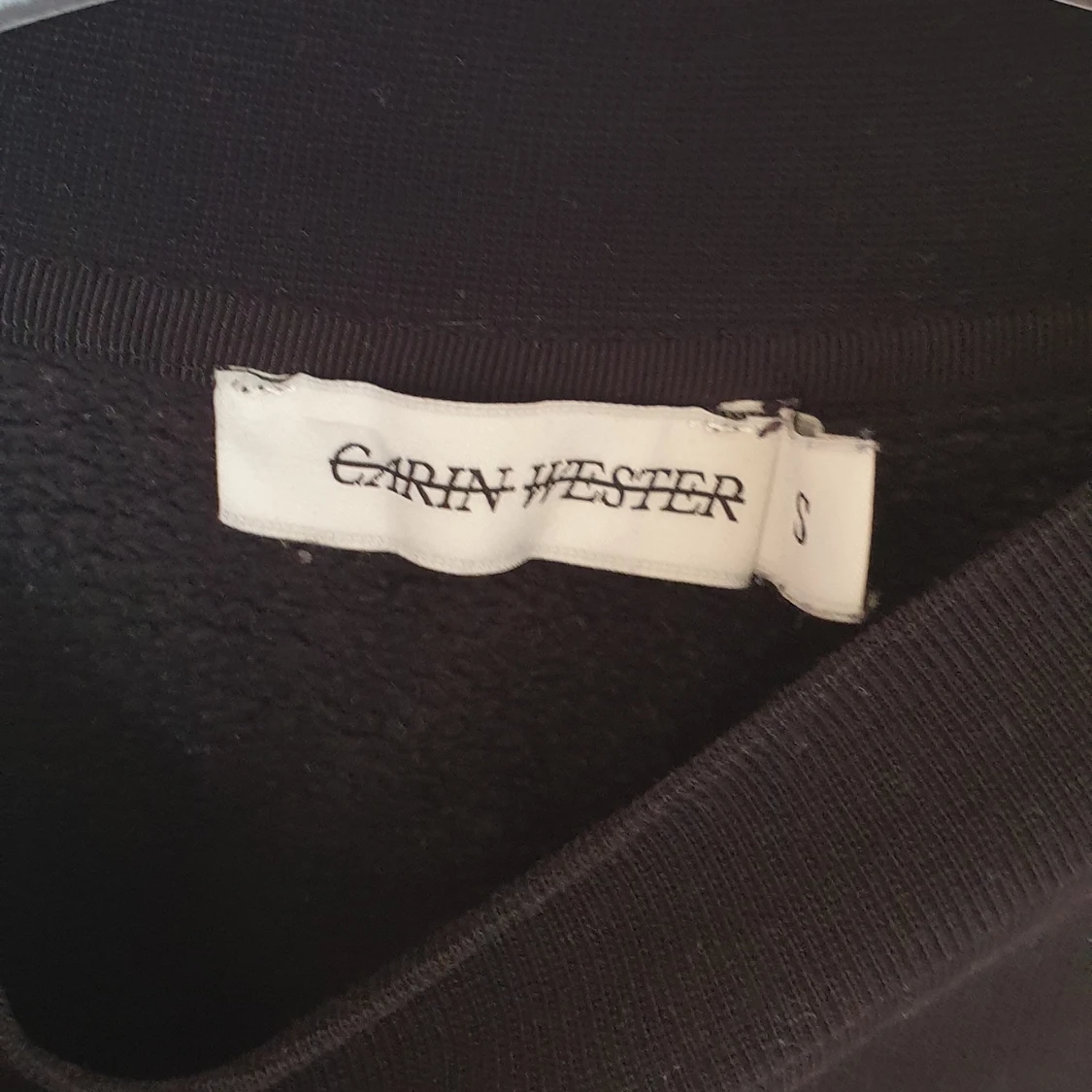 Croppad sweatshirt från Carin Wester - 91