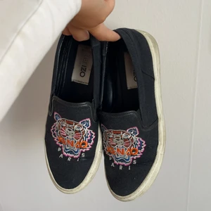 Kenzo skor storlek 38 - Kenzo skor sparsamt använda , inte tvättade 