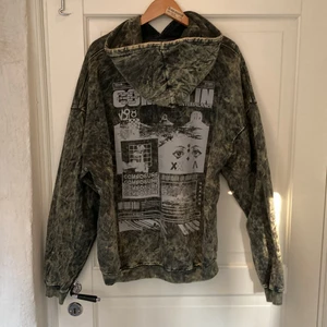 Urban outfitters hoodie oversized - Näst intill oanvänd oversized hoodie i storlek L. 