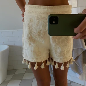 Zara Shorts - Supersöta shorts från Zara, använda någon gång, storlek M 💓💓