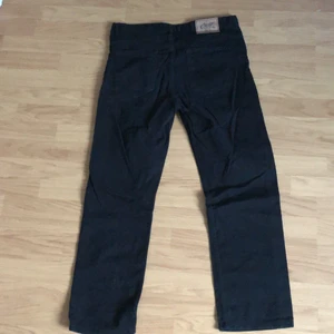 lågmidjade jeans - lågmidjade jeans i storlek W33L30