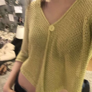 Ljusgrön kofta 💚 - Har haft denna sen i somras har aldrig använt den..