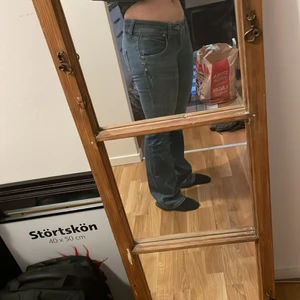 Ichi denim jeans  - Lågmidjande jeans med bootcut (tror jag det heter). 
