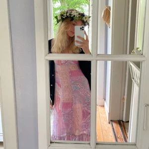 Klänning - Super fina klänning från zara som är slutsåld! 