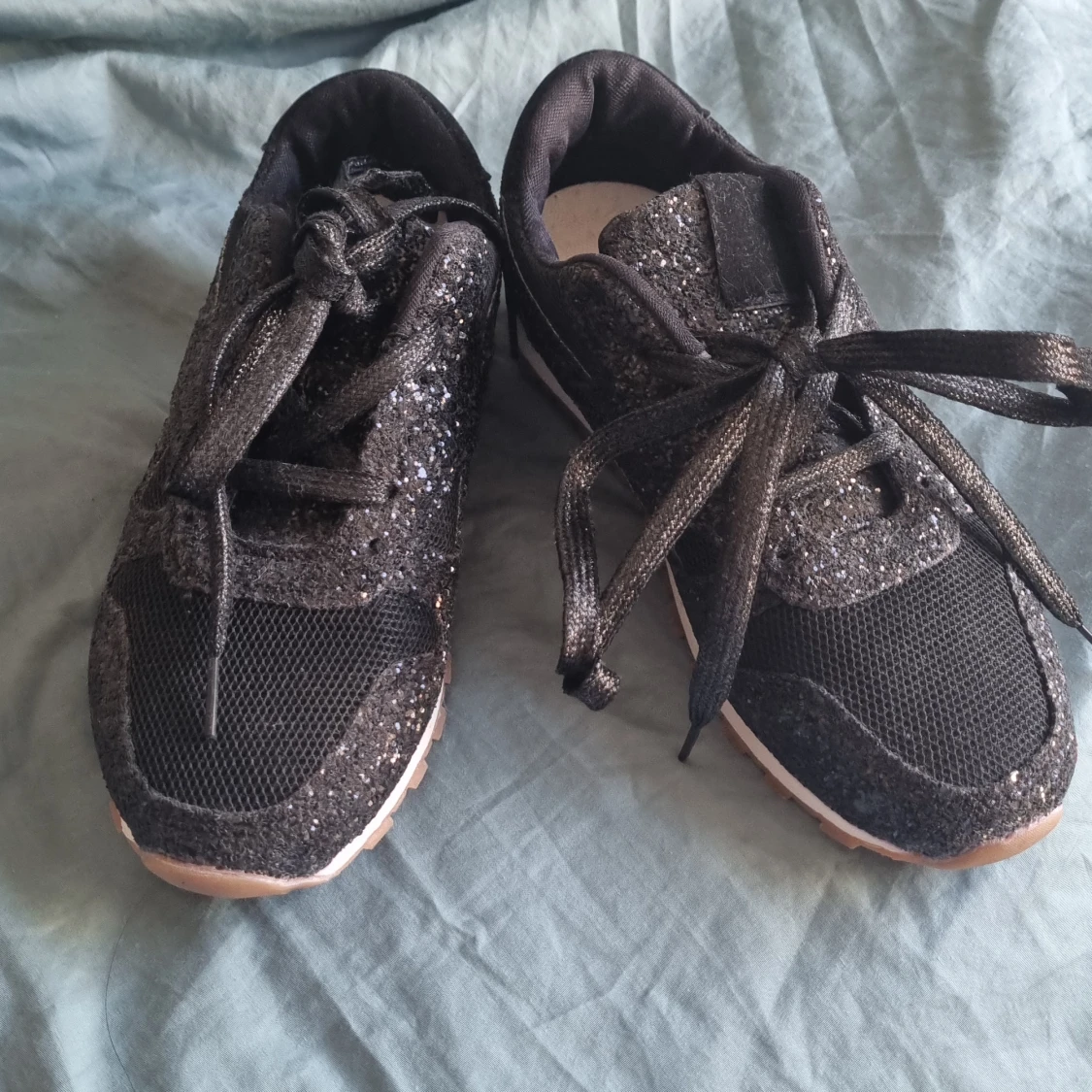 Sneakers strl 37, märke okänd