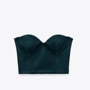 Korset top - Fin korset från zara som inte längre finns på hemsidan. Endast använd 1 gång! Fler intresserade startar jag budgivning💓 Köparen står för frakten