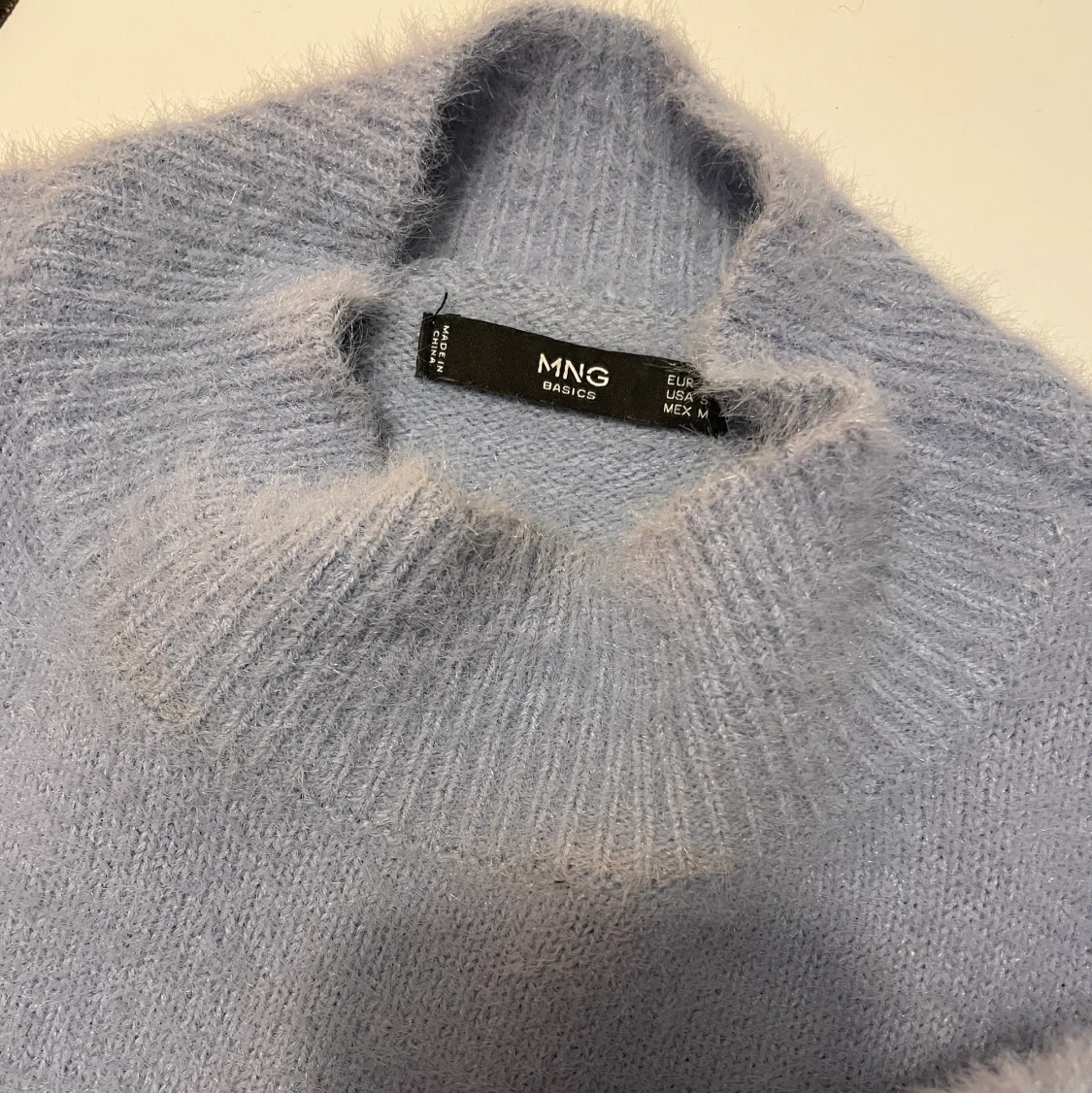 Blå tröja från mango  - 91