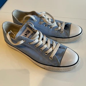 Converse  - Låga converser sparsamt använda storlek 40 