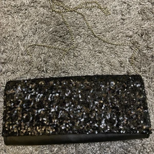 Väska  - 30kr + frakt 