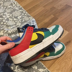 Nike dunks, st 39 - Skitsnygga skor, kommer tyvärr inte till användning då dom är små för mig. Köptes för 1300 kr säljer billigt pga inte 100% rena