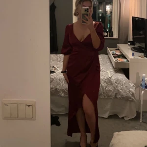 Röd balklänning - Finaste röda balklänningen! Helt oanvänd! Priset kan diskuteras❤️‍🔥