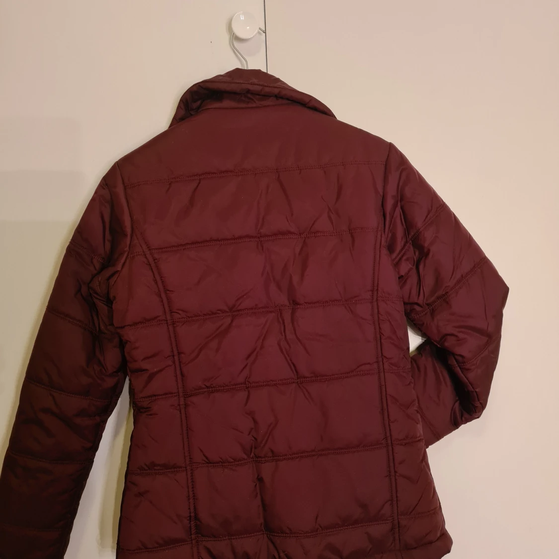 Vinröd fodrad jacka - 90
